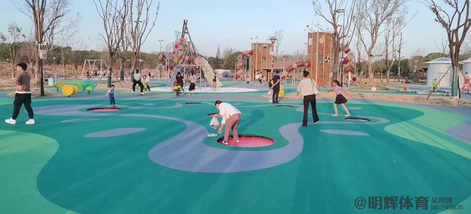 湖南公园跑道是用什么材料做成的